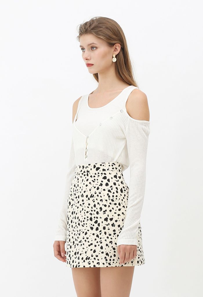 Fake Two-Piece Button Knit Top in White